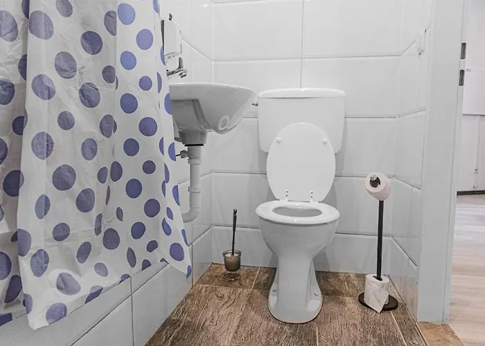 King 10 Mins Walk From Downtown Апартаменты