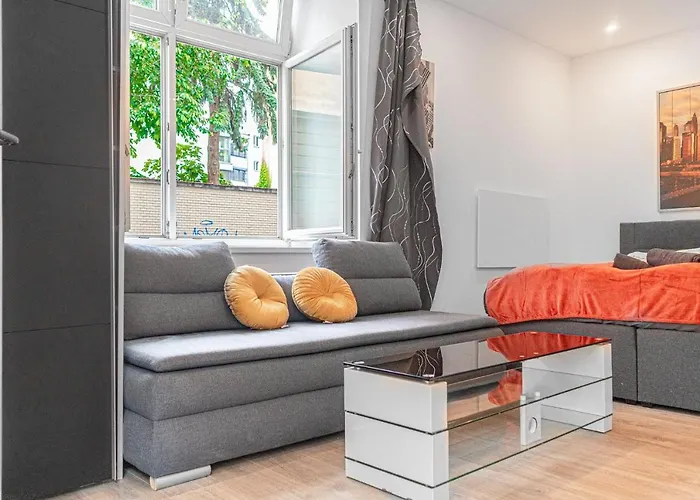 Апартаменты King 10 Mins Walk From Downtown *